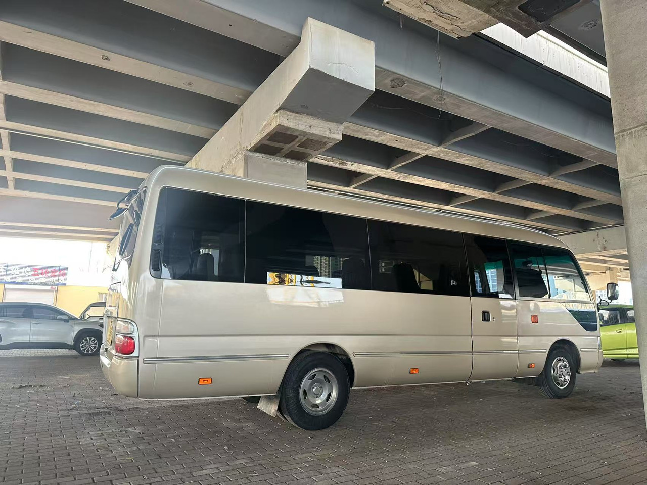TOYOTA Coaster - Autobús urbano: foto 4 TOYOTA Coaster - Autobús urbano: foto 4