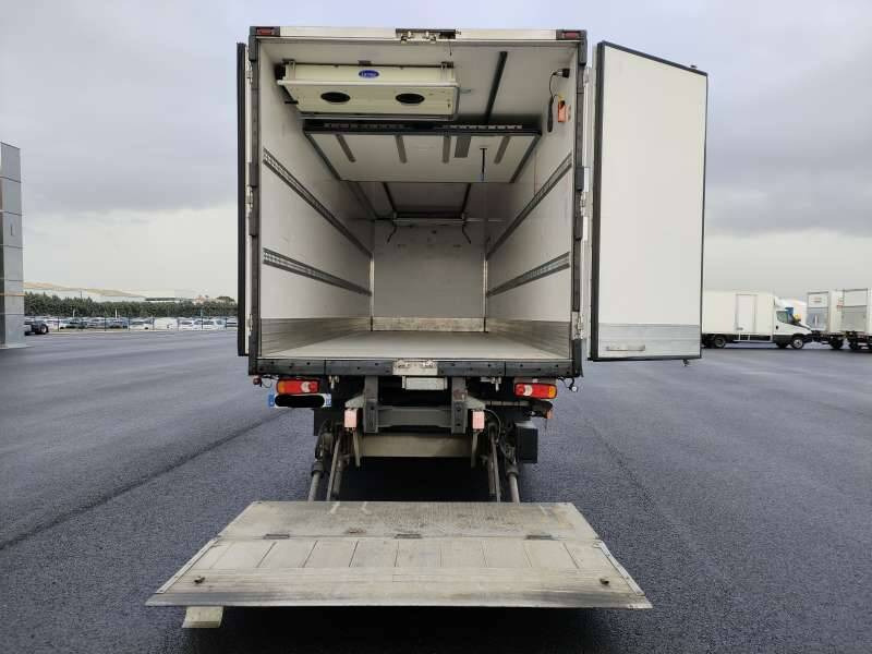 Camion Porteur FRIGO 19 TONNES 320 CV HAYON CAISSE LAMBERET BI TEMP GROUPE CARRIER SUPRA 1150 - - Camión frigorífico: foto 5 Camion Porteur FRIGO 19 TONNES 320 CV HAYON CAISSE LAMBERET BI TEMP GROUPE CARRIER SUPRA 1150 - - Camión frigorífico: foto 5