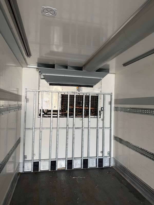 Semirremolque frigorífico Semi-remorque 3 Essieux FRIGO 38 TONNES HAYON CAISSE CHEREAU GROUPE THERMOKING SLXI SPECTRUM: foto 9 Semirremolque frigorífico Semi-remorque 3 Essieux FRIGO 38 TONNES HAYON CAISSE CHEREAU GROUPE THERMOKING SLXI SPECTRUM: foto 9
