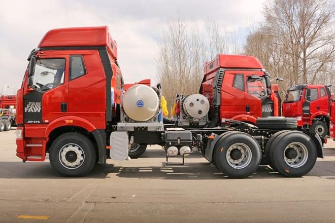 FAW FAW 6X4 Trucks for Sale Prices in Vanuatu - Cabeza tractora: foto 5 FAW FAW 6X4 Trucks for Sale Prices in Vanuatu - Cabeza tractora: foto 5