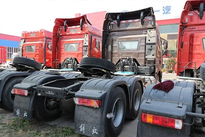 FAW Faw J6P 6X4 Tractor Head for Sale in Angola - Cabeza tractora: foto 3 FAW Faw J6P 6X4 Tractor Head for Sale in Angola - Cabeza tractora: foto 3