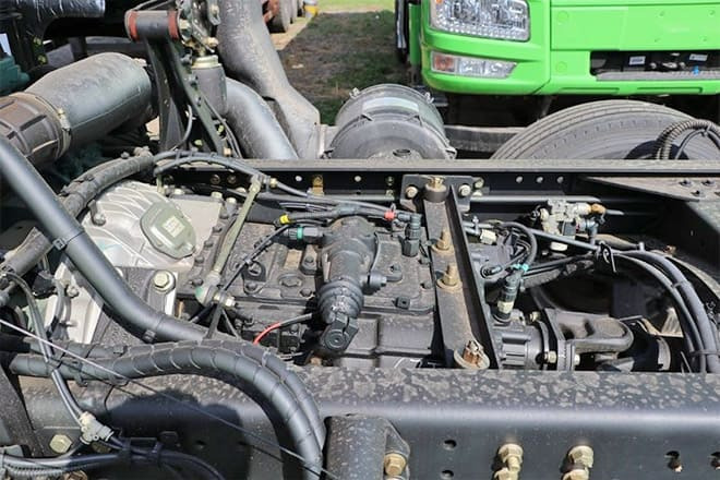 FAW New FAW JIEFANG Trucks for Sale in Qatar - Cabeza tractora: foto 4 FAW New FAW JIEFANG Trucks for Sale in Qatar - Cabeza tractora: foto 4