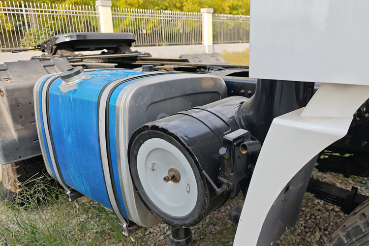 SHACMAN Shacman X3000 Tractor for Sale in Sierra Leone - Cabeza tractora: foto 4 SHACMAN Shacman X3000 Tractor for Sale in Sierra Leone - Cabeza tractora: foto 4