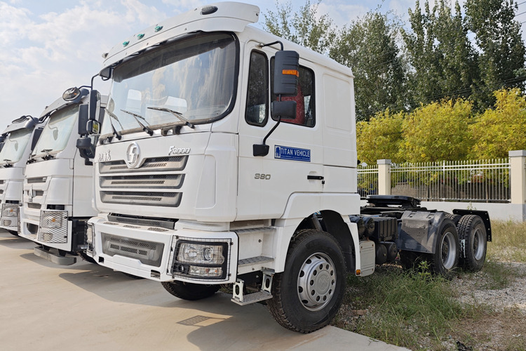 SHACMAN Shacman X3000 Tractor for Sale in Sierra Leone - Cabeza tractora: foto 1 SHACMAN Shacman X3000 Tractor for Sale in Sierra Leone - Cabeza tractora: foto 1