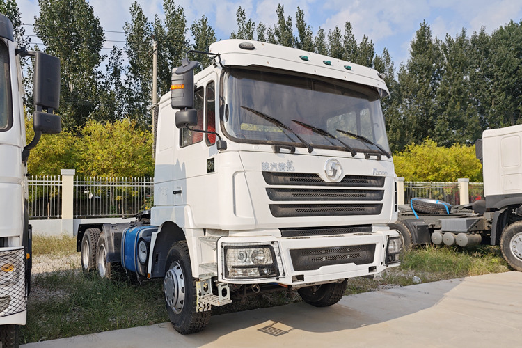 SHACMAN Shacman X3000 Tractor for Sale in Sierra Leone - Cabeza tractora: foto 2 SHACMAN Shacman X3000 Tractor for Sale in Sierra Leone - Cabeza tractora: foto 2