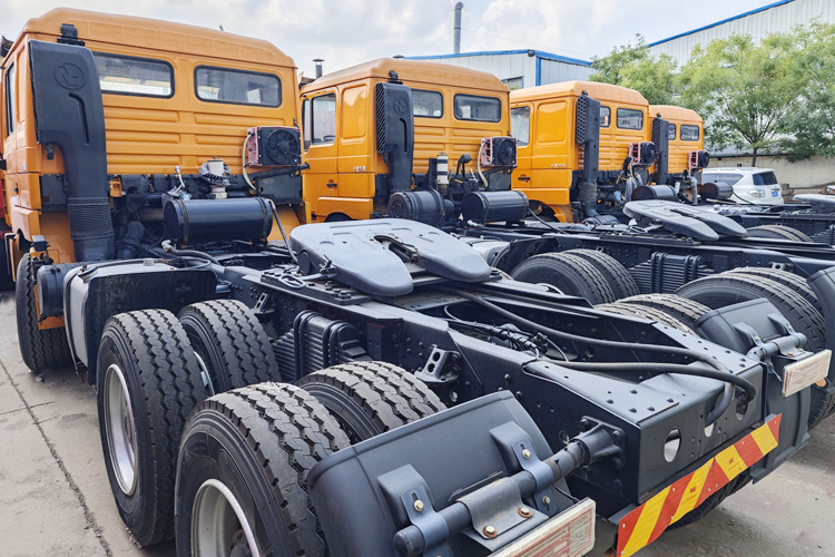SHACMAN Used Shacman Truck Tractor for Sale in Jamaica - Cabeza tractora: foto 3 SHACMAN Used Shacman Truck Tractor for Sale in Jamaica - Cabeza tractora: foto 3