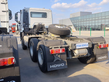 SINOTRUK 6x4 Sino Howo Truck for Sale in Sierra Leone - Cabeza tractora: foto 4 SINOTRUK 6x4 Sino Howo Truck for Sale in Sierra Leone - Cabeza tractora: foto 4