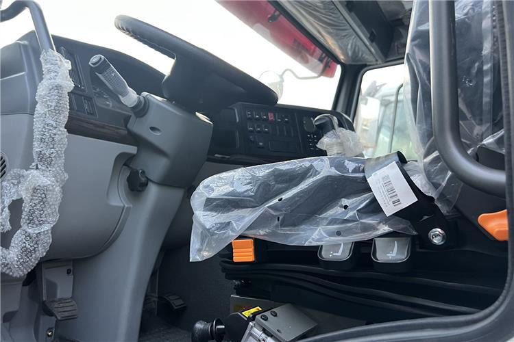 SINOTRUK Howo Truck Price - 400hp 10 Wheeler for Sale In Cameroon - Cabeza tractora: foto 3 SINOTRUK Howo Truck Price - 400hp 10 Wheeler for Sale In Cameroon - Cabeza tractora: foto 3