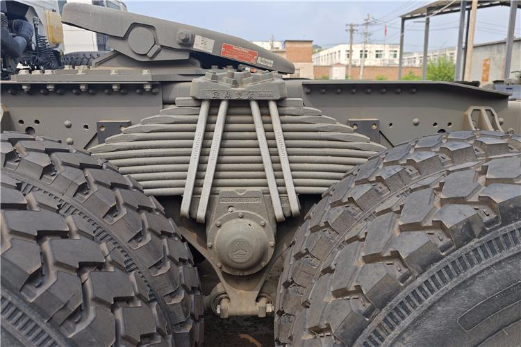 Sinotruk Used Howo 400 HP Truck Head for Sale In Congo - Cabeza tractora: foto 4 Sinotruk Used Howo 400 HP Truck Head for Sale In Congo - Cabeza tractora: foto 4