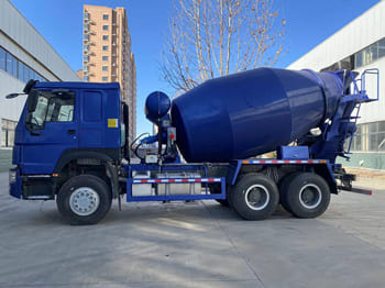 SINOTRUK Cement Mixer Lorry for Sale in Namibia - Camión: foto 4 SINOTRUK Cement Mixer Lorry for Sale in Namibia - Camión: foto 4