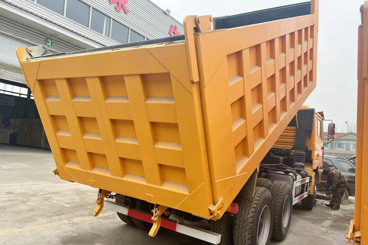 SHACMAN Shacman Cargo Truck for Sale in Kenya - Camión volquete: foto 5 SHACMAN Shacman Cargo Truck for Sale in Kenya - Camión volquete: foto 5