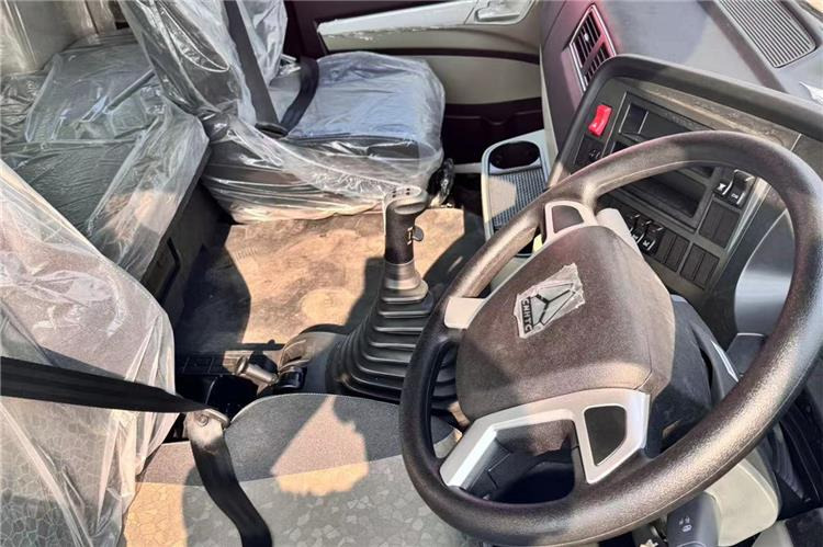 SINOTRUK Used Hohan Dump Truck with RHD for Sale In Tanzania - Camión volquete: foto 3 SINOTRUK Used Hohan Dump Truck with RHD for Sale In Tanzania - Camión volquete: foto 3