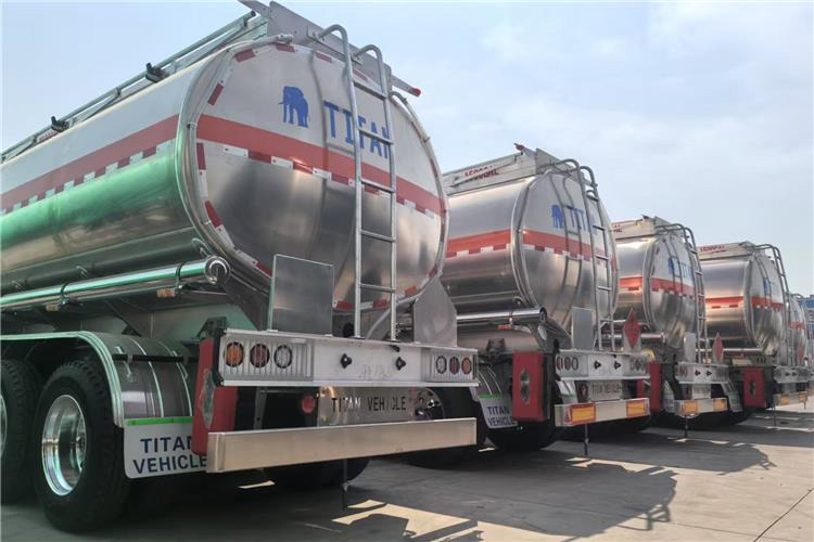 TITAN 2 Axle 40000 Liters Aluminum Tanker Trailer for Sale In Costa Rica - Semirremolque cisterna: foto 3 TITAN 2 Axle 40000 Liters Aluminum Tanker Trailer for Sale In Costa Rica - Semirremolque cisterna: foto 3