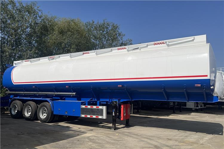 TITAN 45000 Liters Oil Tanker Trailer for Sale In Ghana - Semirremolque cisterna: foto 1 TITAN 45000 Liters Oil Tanker Trailer for Sale In Ghana - Semirremolque cisterna: foto 1