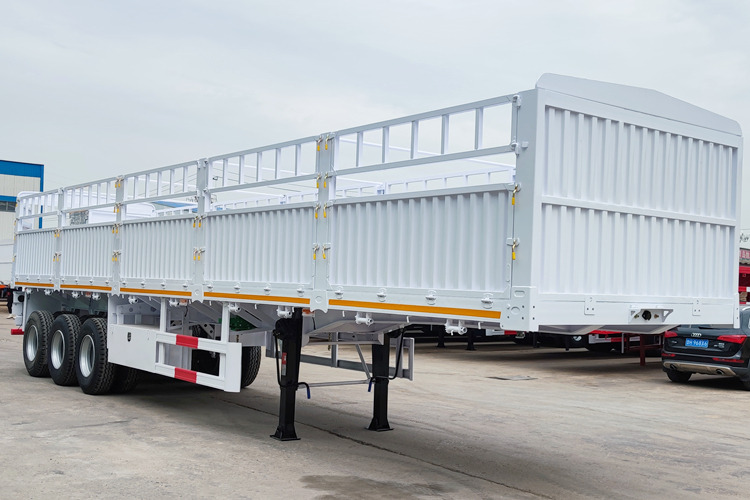 TITAN Cargo Trailer for Sale in Saudi Arabia - Semirremolque transporte de ganado: foto 2 TITAN Cargo Trailer for Sale in Saudi Arabia - Semirremolque transporte de ganado: foto 2