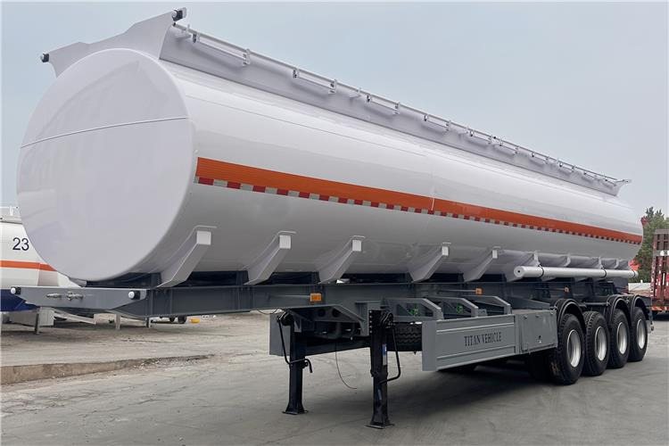 TITAN In Stock 4 Axle Petrol Tanker Trailer for Sale In Jamaica - Semirremolque cisterna: foto 1 TITAN In Stock 4 Axle Petrol Tanker Trailer for Sale In Jamaica - Semirremolque cisterna: foto 1