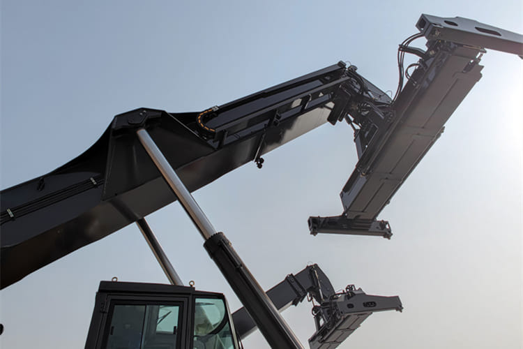 XCMG Reach Stacker Price for Sale in Guyana - Carretilla para contenedores: foto 5 XCMG Reach Stacker Price for Sale in Guyana - Carretilla para contenedores: foto 5