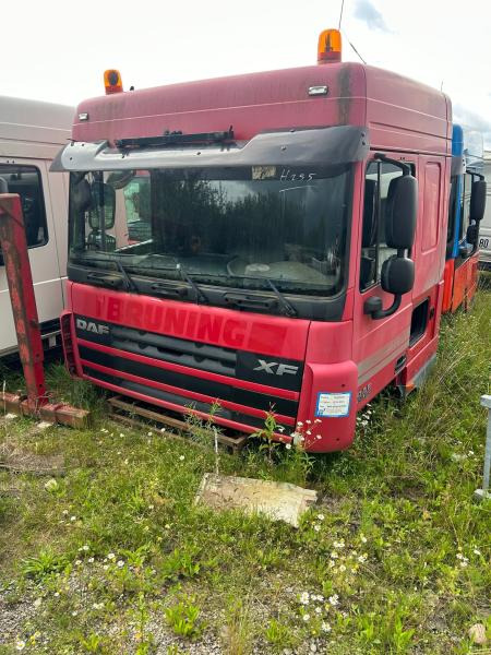 DAF XF105-510 Rouge Grenat - Cabina para Camión: foto 1 DAF XF105-510 Rouge Grenat - Cabina para Camión: foto 1