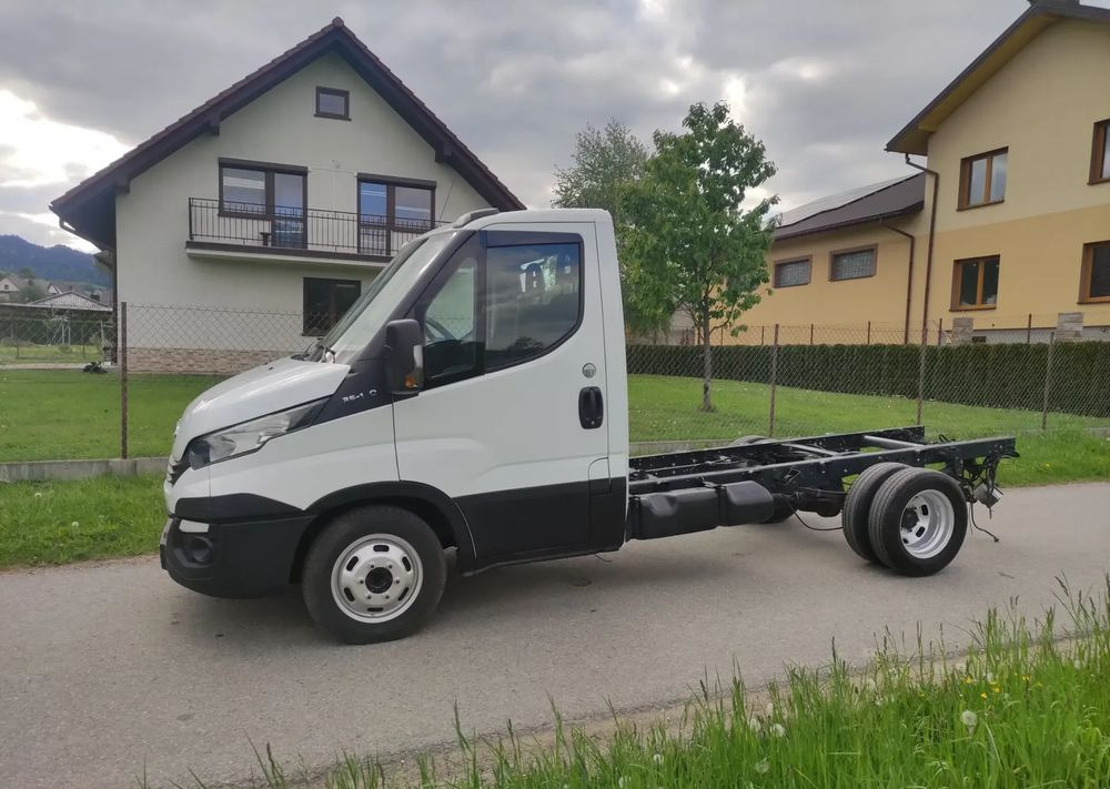Iveco DAILY 35c14 2.3 hpi rama do zabudowy, - Camión chasis: foto 5 Iveco DAILY 35c14 2.3 hpi rama do zabudowy, - Camión chasis: foto 5