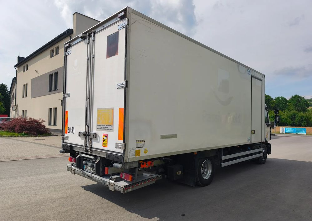 Renault Gama D 210 rama do zabudowy poduszka klima - Camión chasis: foto 3 Renault Gama D 210 rama do zabudowy poduszka klima - Camión chasis: foto 3