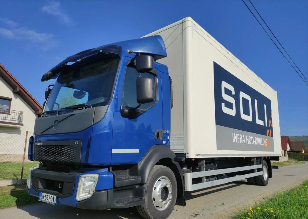 Volvo FL 12.240 klima blokada kontener 18 pal kurierka - Camión caja cerrada: foto 1 Volvo FL 12.240 klima blokada kontener 18 pal kurierka - Camión caja cerrada: foto 1