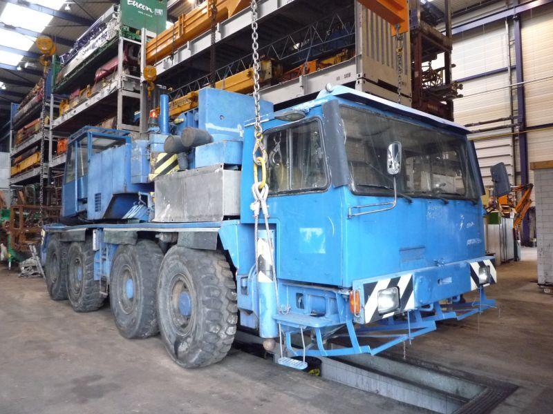 Liebherr LTM 1070. for parts - Autogrúa: foto 1 Liebherr LTM 1070. for parts - Autogrúa: foto 1