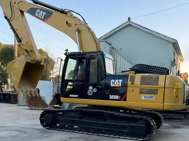 2022 Caterpillar 325 - Excavadora de cadenas: foto 1 2022 Caterpillar 325 - Excavadora de cadenas: foto 1