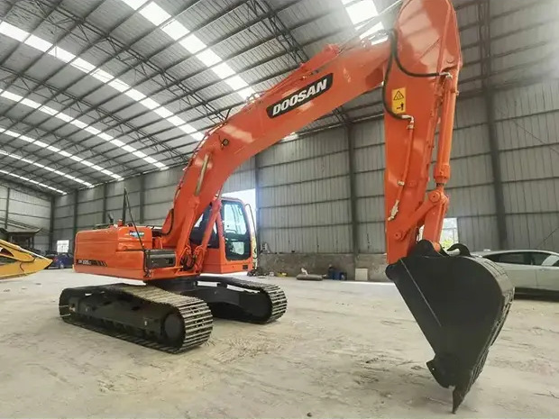 2022 Doosan DX225 - Excavadora de cadenas: foto 1 2022 Doosan DX225 - Excavadora de cadenas: foto 1