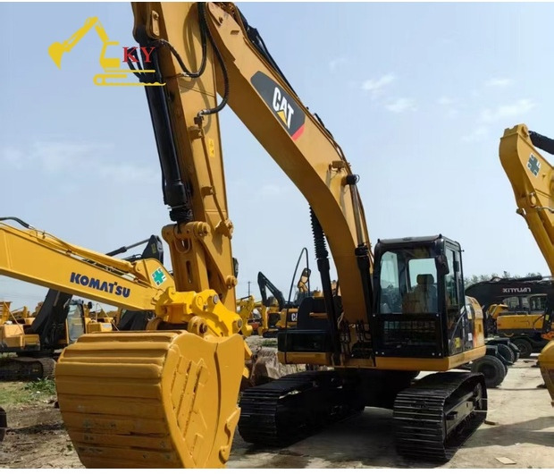 2023 Caterpillar 320D2 - Excavadora de cadenas: foto 2 2023 Caterpillar 320D2 - Excavadora de cadenas: foto 2