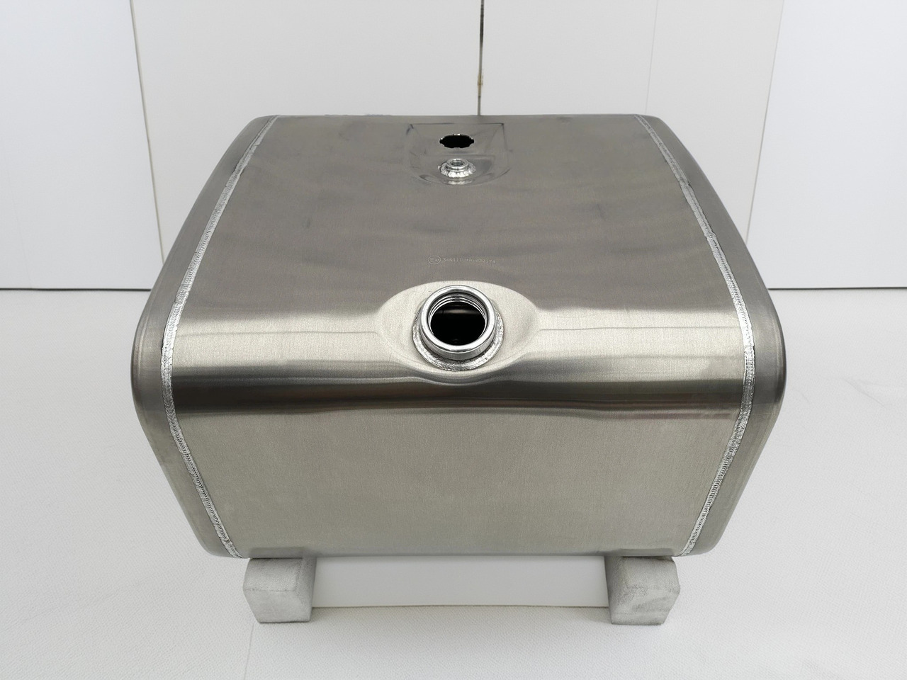 SCANIA - Depósito de combustible: foto 1 SCANIA - Depósito de combustible: foto 1