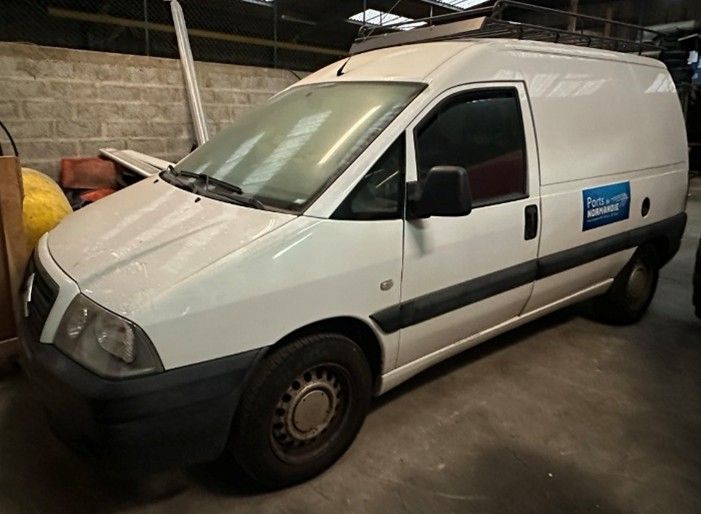 CITROEN Jumpy diesel, année 2006, 192.967 km, vendu en l’état - site de CHERBOURG EN COTENTIN - Furgoneta pequeña: foto 1 CITROEN Jumpy diesel, année 2006, 192.967 km, vendu en l’état - site de CHERBOURG EN COTENTIN - Furgoneta pequeña: foto 1