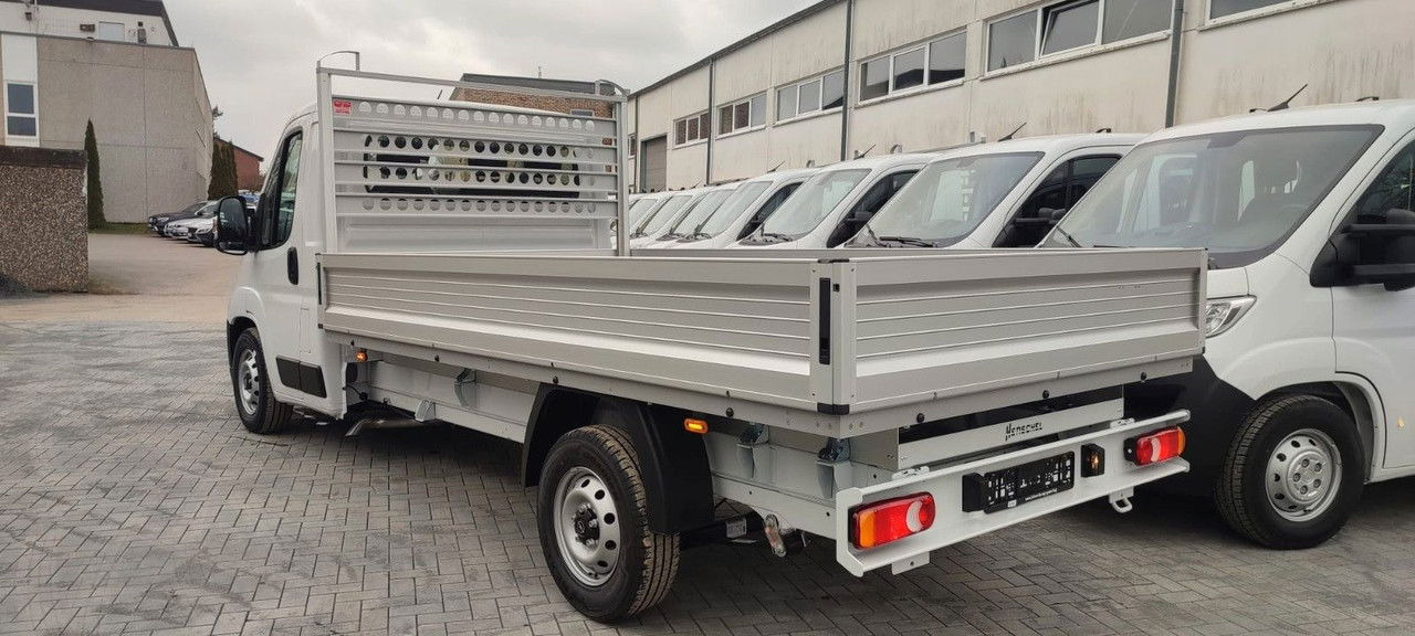 Opel Movano Pritsche Automatik 180PS - Furgoneta caja abierta: foto 5 Opel Movano Pritsche Automatik 180PS - Furgoneta caja abierta: foto 5