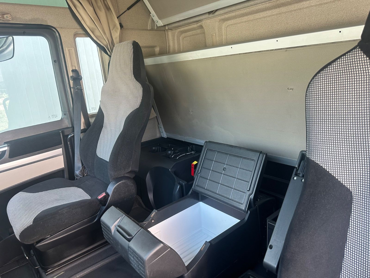 Cabeza tractora MAN TGX 18.460 XXL Intarder/Standklima: foto 7