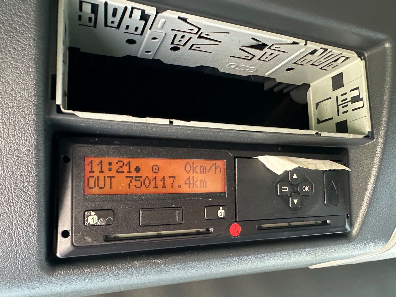 Cabeza tractora MAN TGX 18.460 XXL Intarder/Standklima: foto 9 Cabeza tractora MAN TGX 18.460 XXL Intarder/Standklima: foto 9