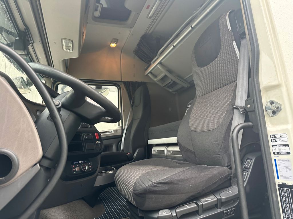 DAF XF 460 SpaceCab Retarder TÜV neu - Camión portacontenedore/ Intercambiable: foto 5 DAF XF 460 SpaceCab Retarder TÜV neu - Camión portacontenedore/ Intercambiable: foto 5