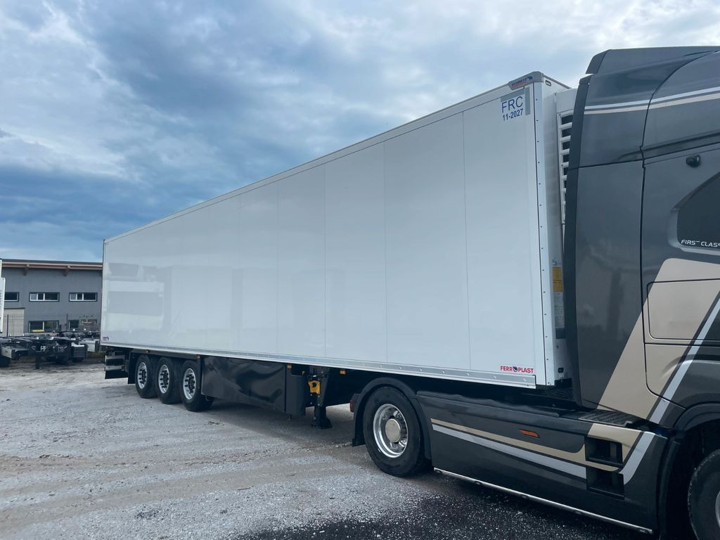 Schmitz Cargobull SKO 24 Cool V7 DoppelStock Blumenbreit - Semirremolque frigorífico: foto 2 Schmitz Cargobull SKO 24 Cool V7 DoppelStock Blumenbreit - Semirremolque frigorífico: foto 2