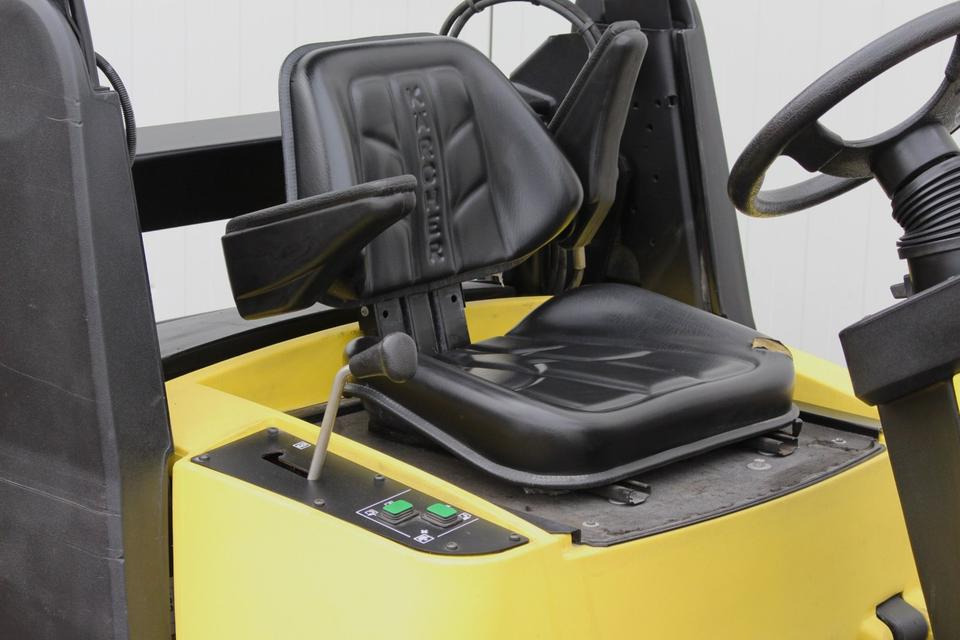 Barredora industrial Kärcher KM120/150R LPG Aufsitz- Kehrsaugmaschine Kehrmaschine Gas: foto 7