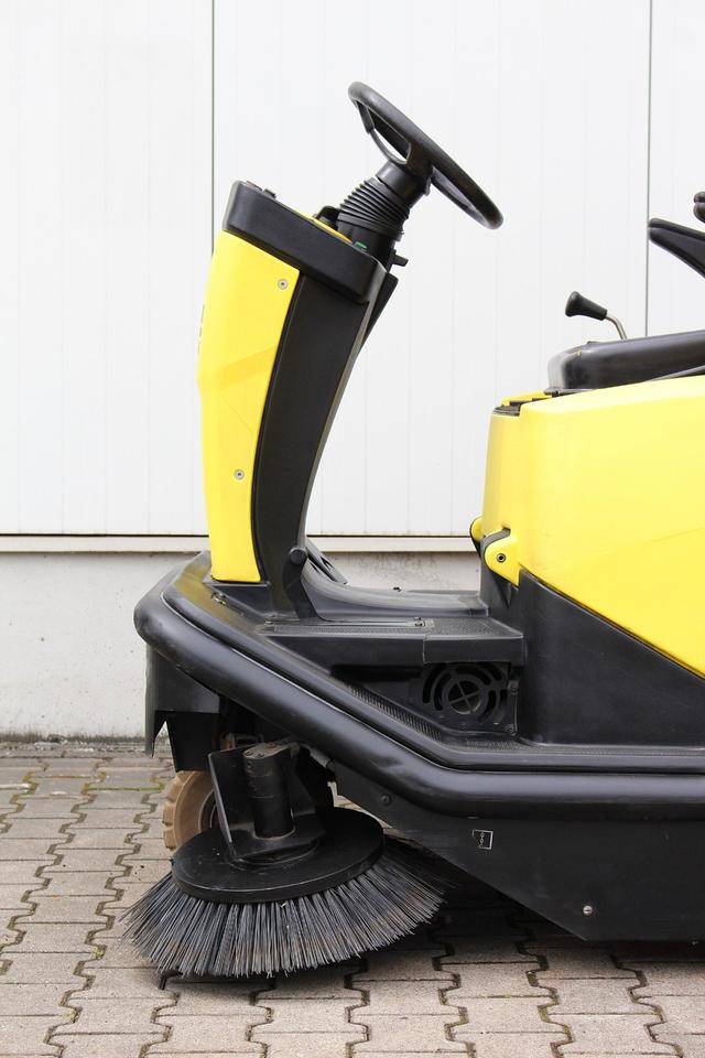 Barredora industrial Kärcher KM120/150R LPG Aufsitz- Kehrsaugmaschine Kehrmaschine Gas: foto 10