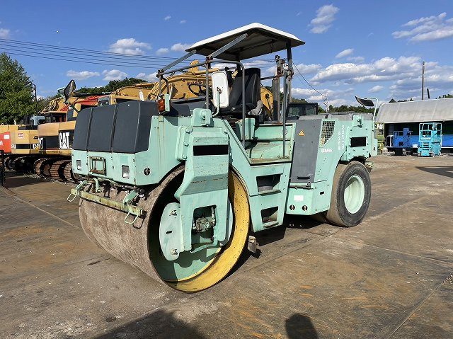 BOMAG BW144AC-2 - Compactador mixto: foto 1 BOMAG BW144AC-2 - Compactador mixto: foto 1