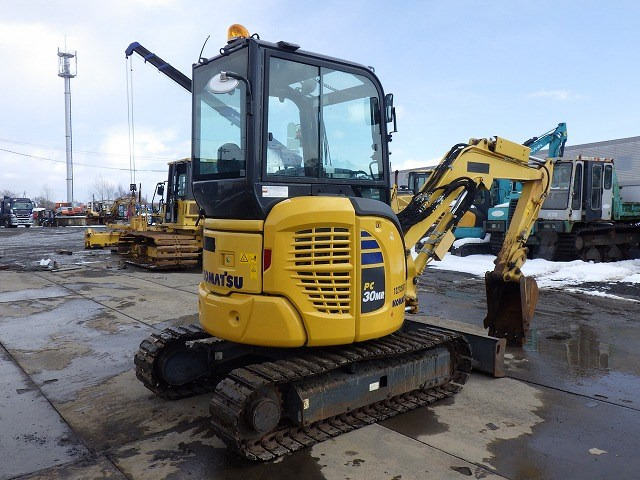 KOMATSU PC30MR-5N0 - Miniexcavadora: foto 4 KOMATSU PC30MR-5N0 - Miniexcavadora: foto 4