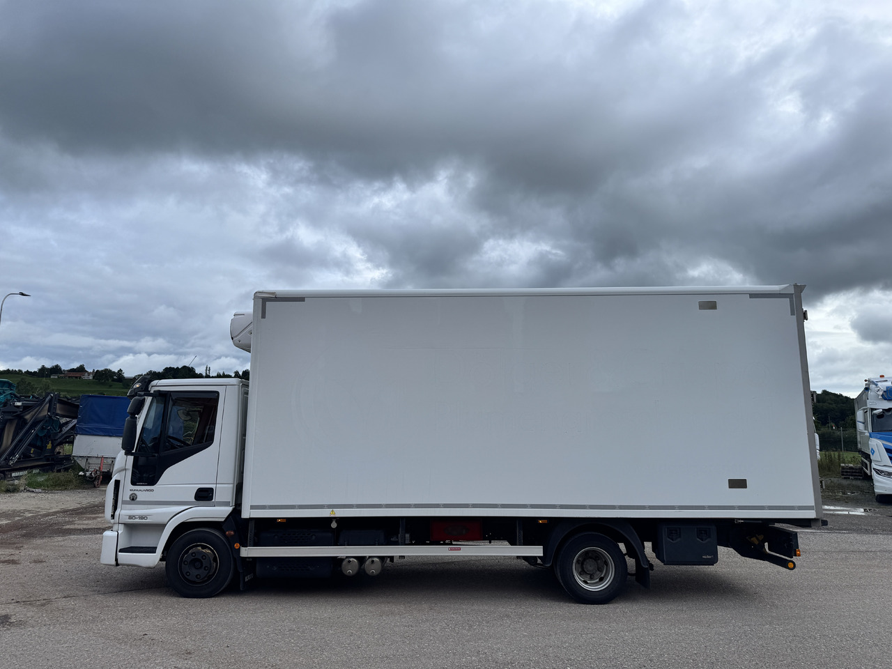 IVECO 80E190 Eurocargo Kühlkoffer (Partikelfilter defekt) - Camión frigorífico: foto 2 IVECO 80E190 Eurocargo Kühlkoffer (Partikelfilter defekt) - Camión frigorífico: foto 2