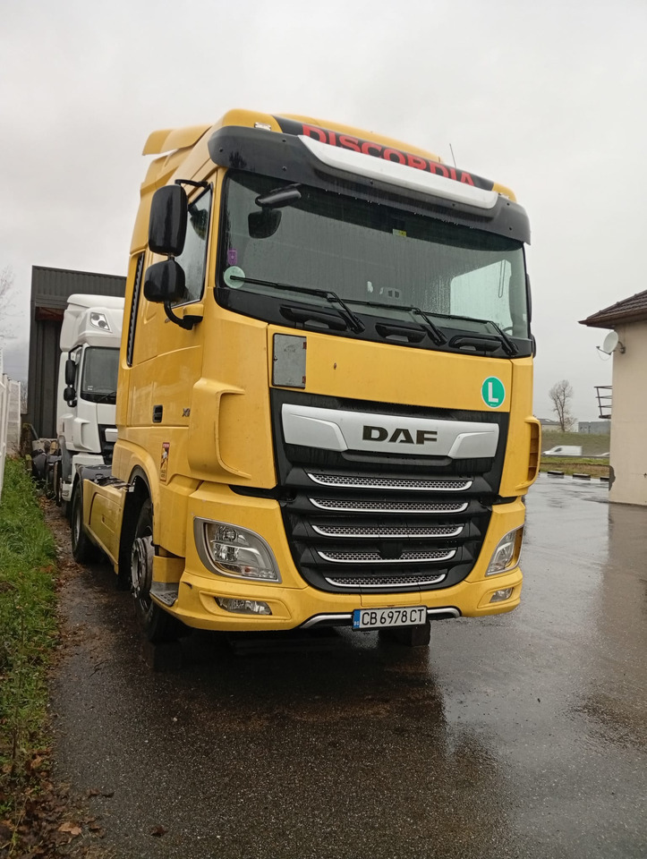 DAF XF430 - FR 73000, damaged engine - Cabeza tractora: foto 2 DAF XF430 - FR 73000, damaged engine - Cabeza tractora: foto 2