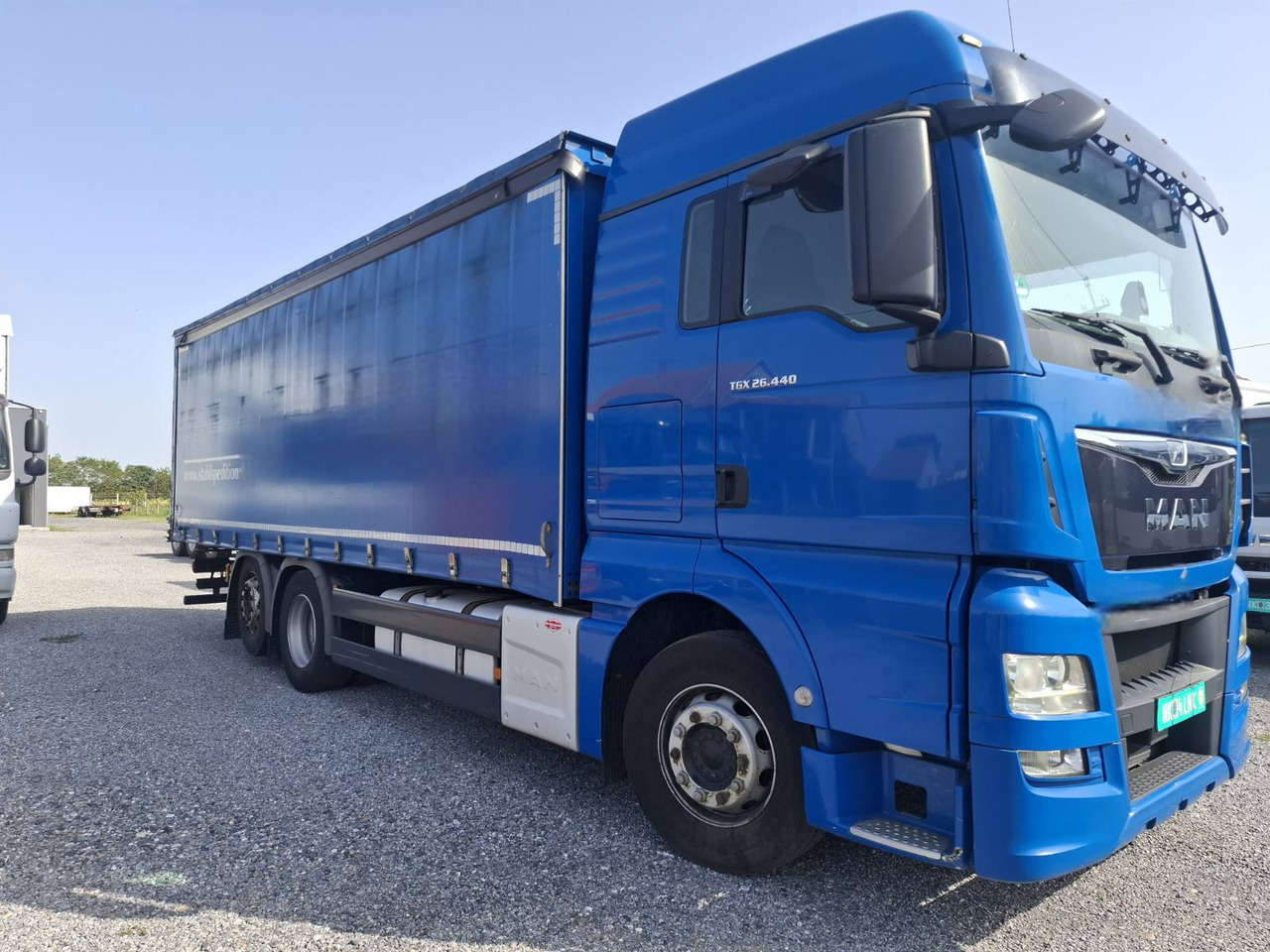 MAN TGX 26.440 E6 - Camión lona: foto 1 MAN TGX 26.440 E6 - Camión lona: foto 1
