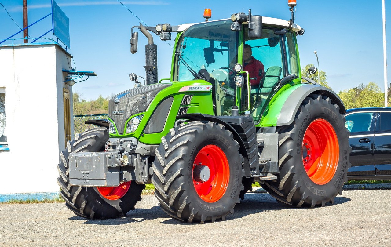 FENDT 513 VARIO - AUTOPILOT - 2016 ROK - ORYGINALNE OPONY - Tractor: foto 2 FENDT 513 VARIO - AUTOPILOT - 2016 ROK - ORYGINALNE OPONY - Tractor: foto 2