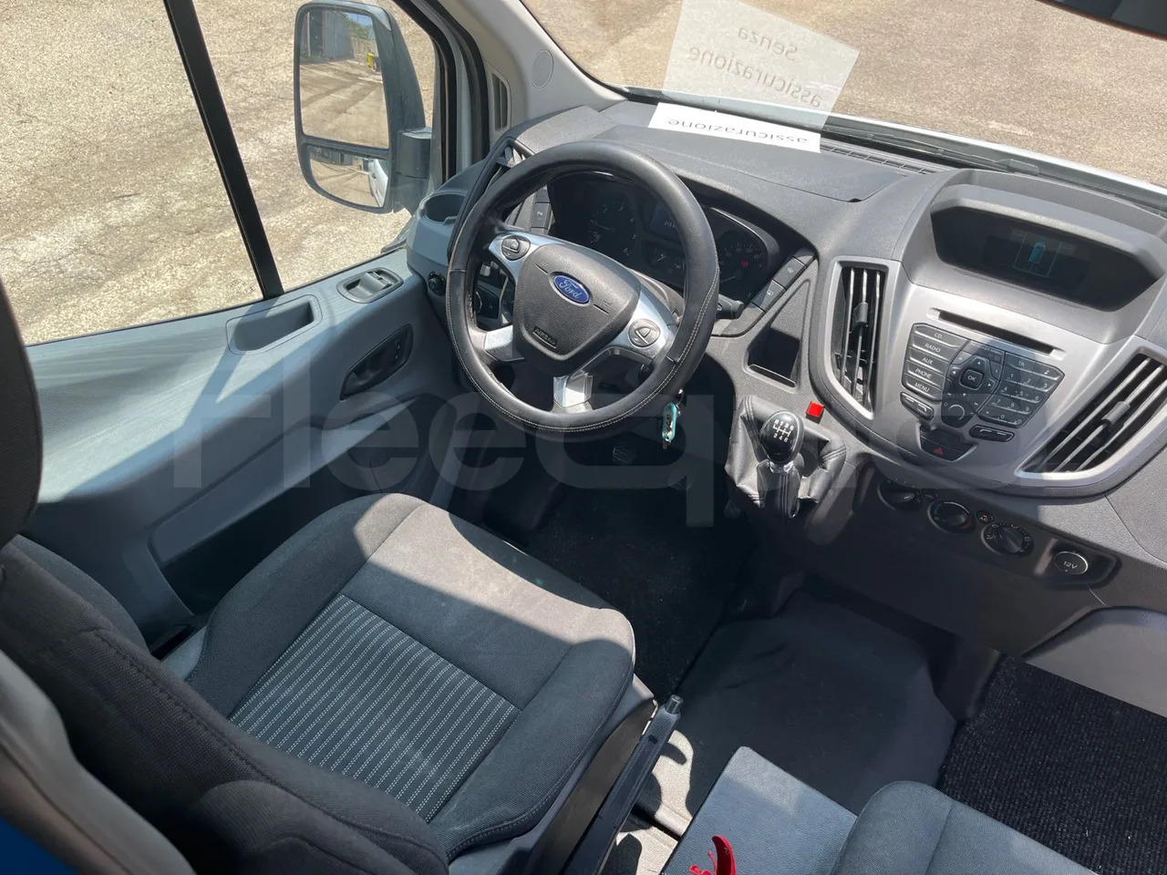 Minibús, Furgoneta de pasajeros Ford Transit: foto 17