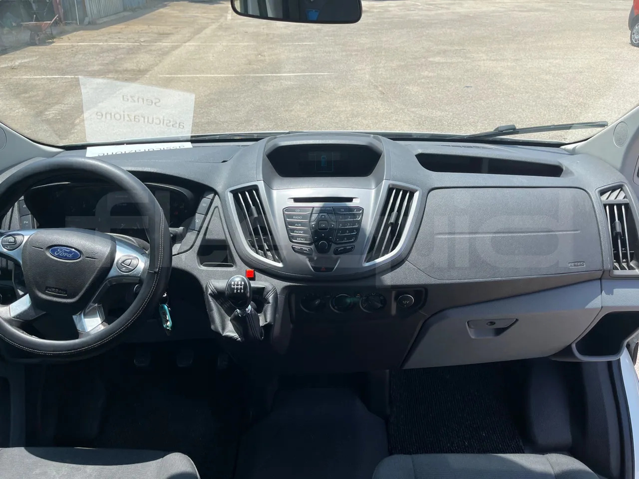 Minibús, Furgoneta de pasajeros Ford Transit: foto 20