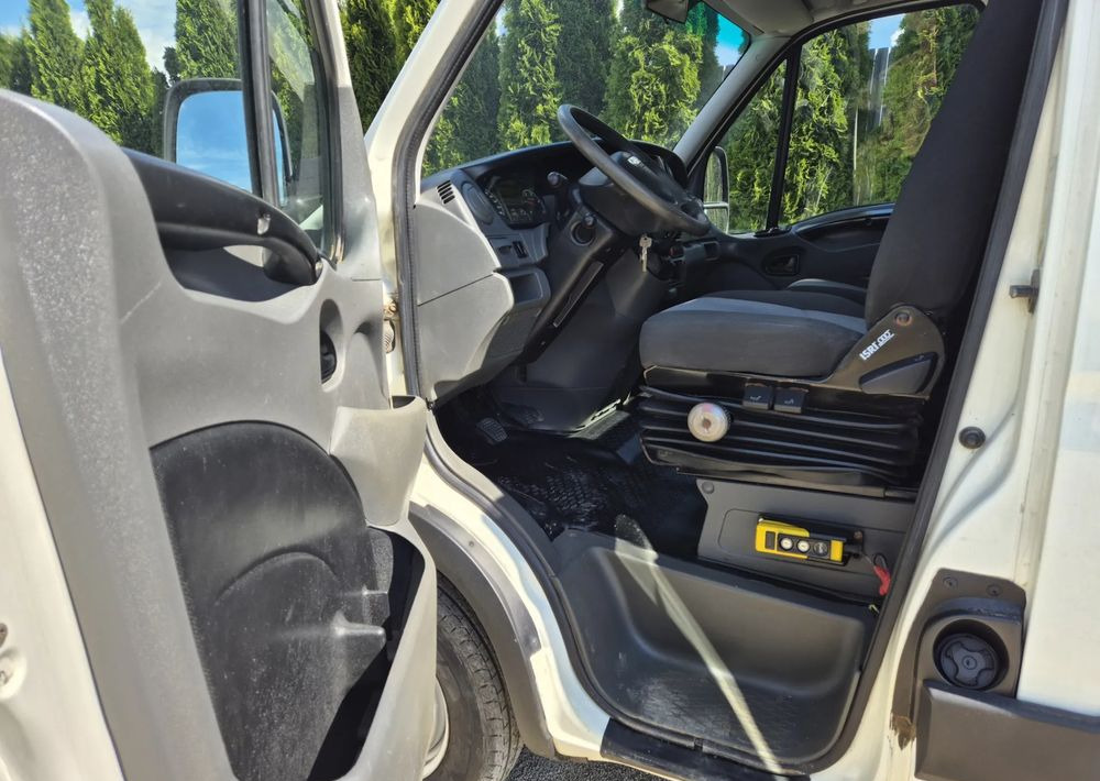 Iveco 35C15 3.0 150KM Wywrotka - Furgoneta basculante: foto 4 Iveco 35C15 3.0 150KM Wywrotka - Furgoneta basculante: foto 4