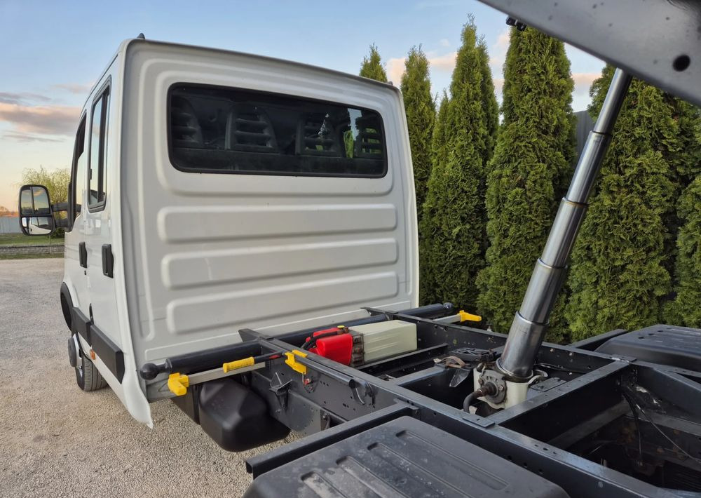 Iveco 50c15 3.0 150KM Brygadówka - Furgoneta basculante: foto 4 Iveco 50c15 3.0 150KM Brygadówka - Furgoneta basculante: foto 4