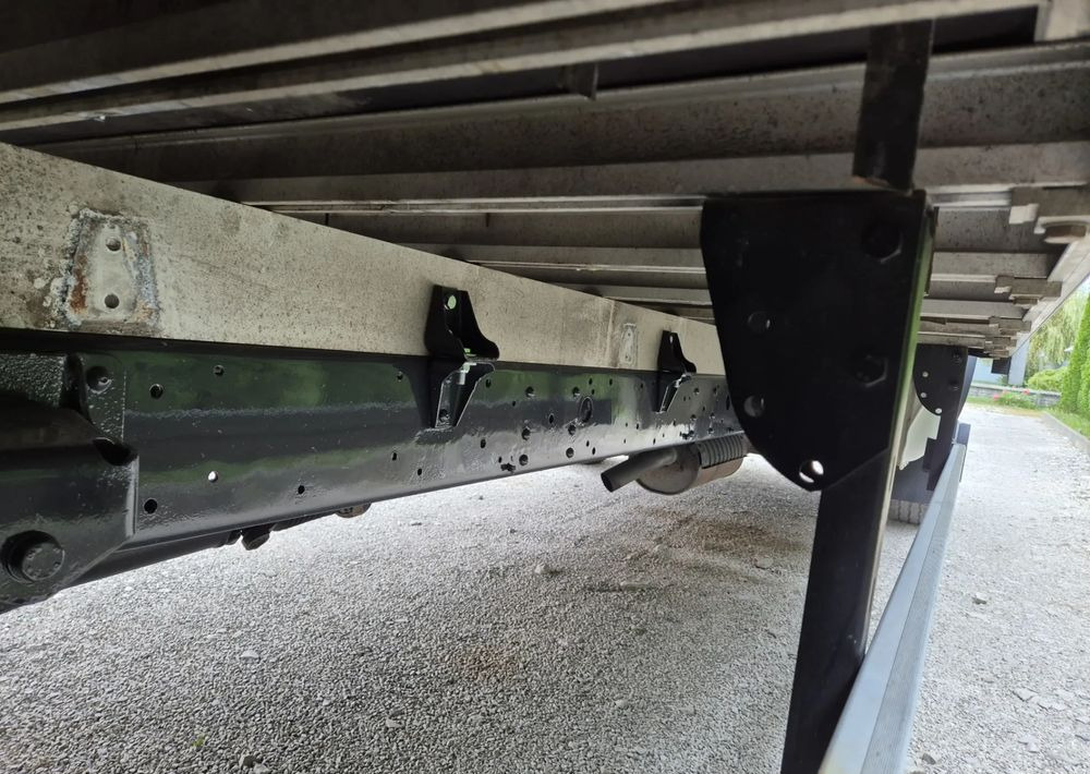 Iveco 65c17 70c17 50c15 3.0 170KM - Furgoneta caja abierta: foto 5 Iveco 65c17 70c17 50c15 3.0 170KM - Furgoneta caja abierta: foto 5