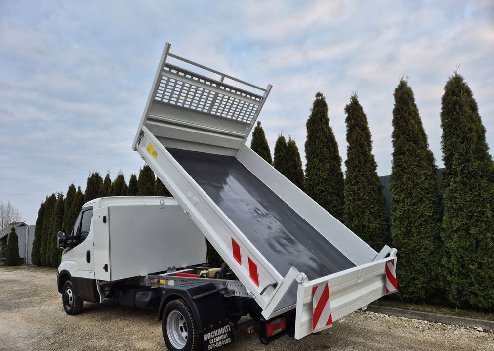 Iveco IVECO 35C17 3.0 170KM *HIMATIC* - Furgoneta basculante: foto 3 Iveco IVECO 35C17 3.0 170KM *HIMATIC* - Furgoneta basculante: foto 3